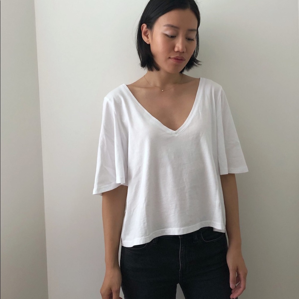 NWT Vetta capsule white V neck capsule tee